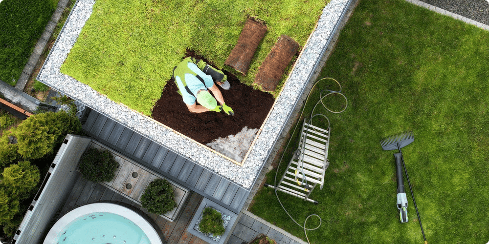 Guide pour installer un abri en résine dans votre jardin