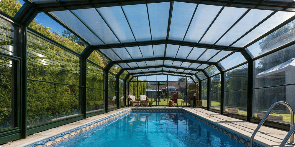 Pourquoi installer un abri pour piscine dans votre jardin ?