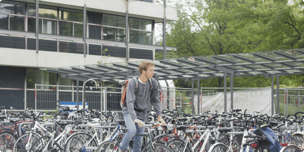 Les raisons de choisir un abri pour vélos dans votre jardin